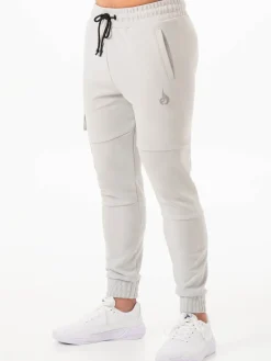 Tech Cargo Pant